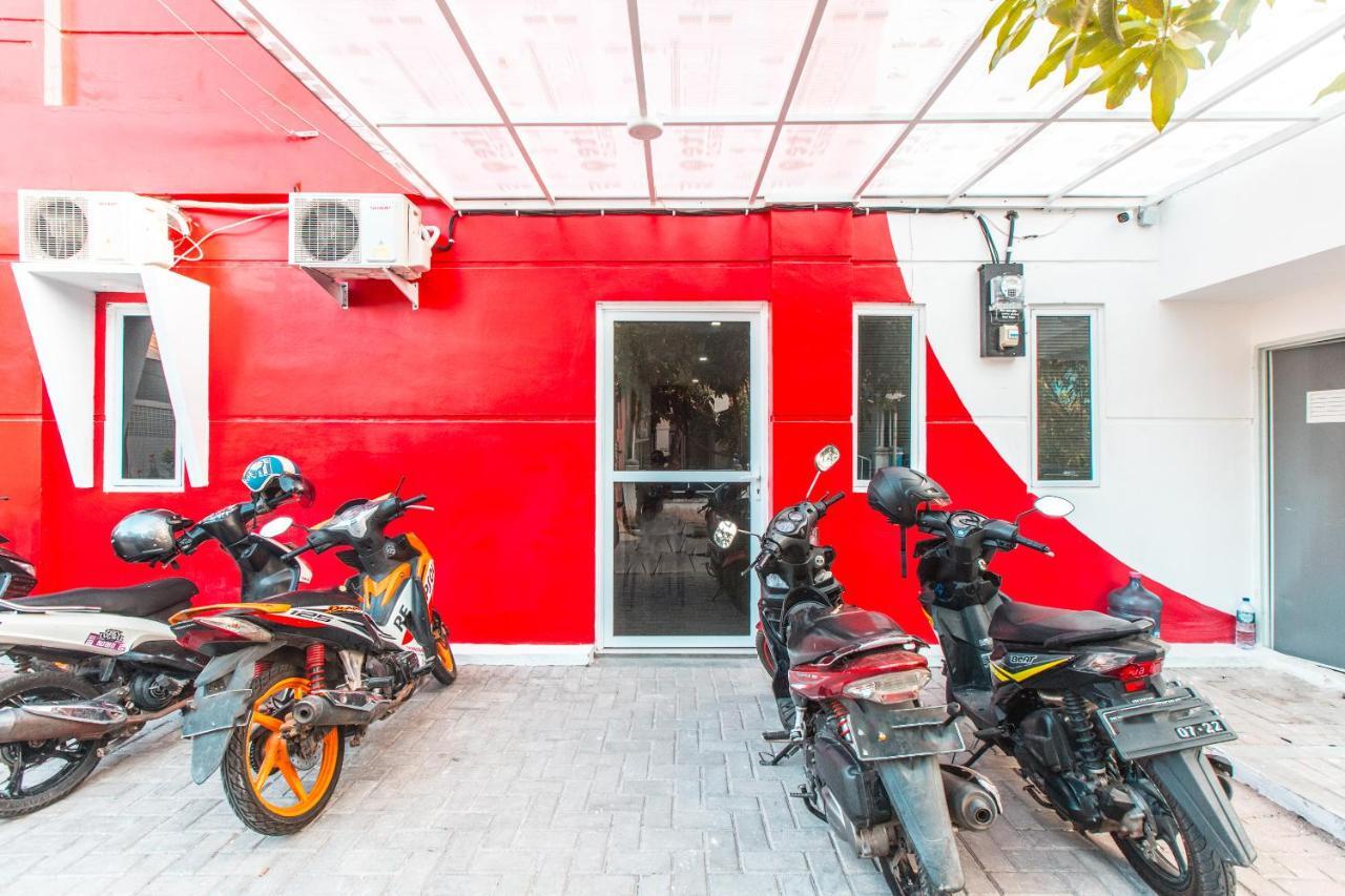 Oyo 907 Wisma Cakung Cakarta Dış mekan fotoğraf